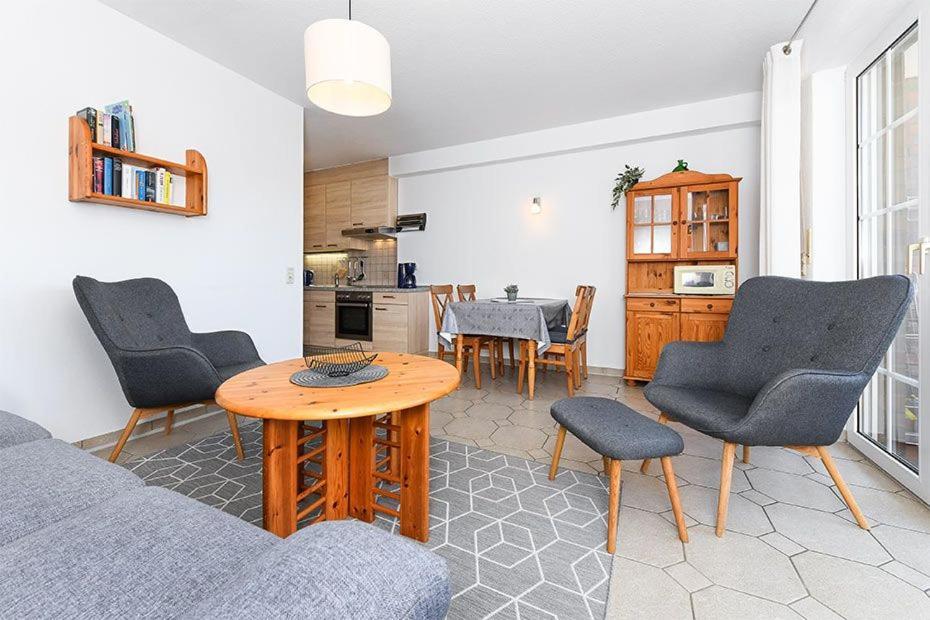 Ferienwohnungen Haus Taddigshus Bensersiel Exterior foto